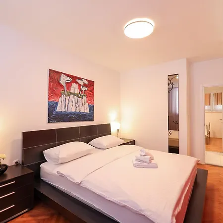 Two Bedroom Petra In City Centar *