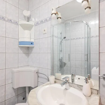 Two Bedroom Petra In City Centar