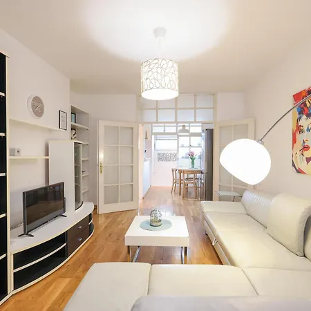 Two Bedroom Petra In City Centar Apartment *